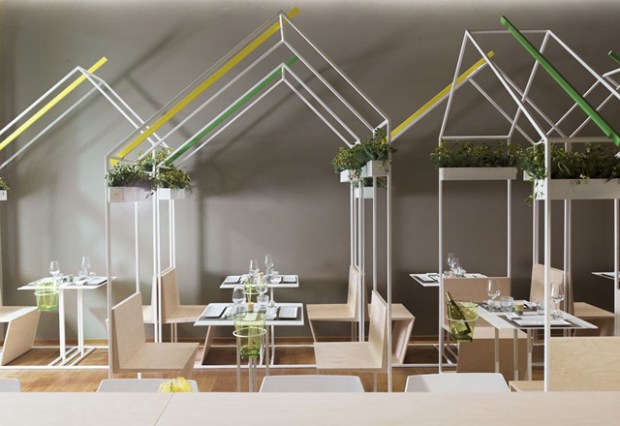 Conseilsdeco-marches-Pescara-Italie-studio-zero85-amenagement-interieur-Casamaki-sushi-bar-Tokyo-architectes-verticalite-nature-01