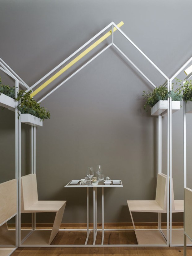 Conseilsdeco-marches-Pescara-Italie-studio-zero85-amenagement-interieur-Casamaki-sushi-bar-Tokyo-architectes-verticalite-nature-07