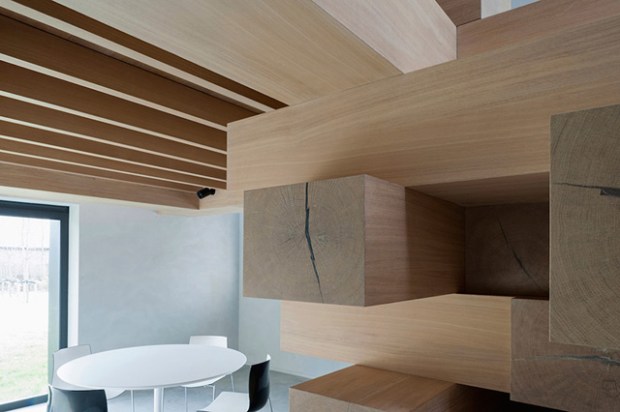 Conseilsdeco-Sculpture-mobilier-Belgique-studio-Farris-bureaux-bois-poutre-renovation-mezzanine-Koen-Van-Damme-06