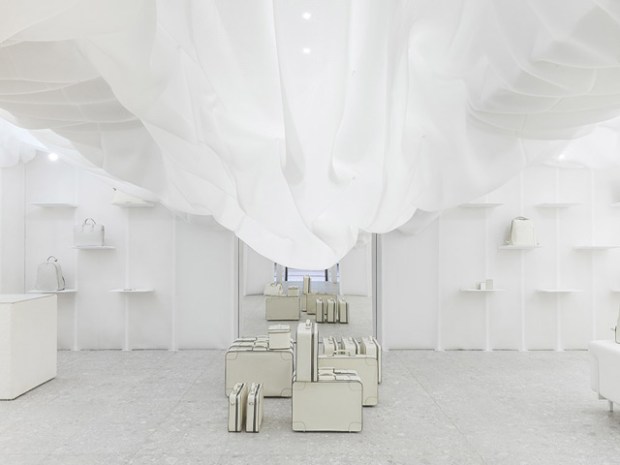 conseilsdeco-monochrome-deco-decoration-boutique-valextra-snarkitecture-interieur-sisto-legnani-cappelletti-02