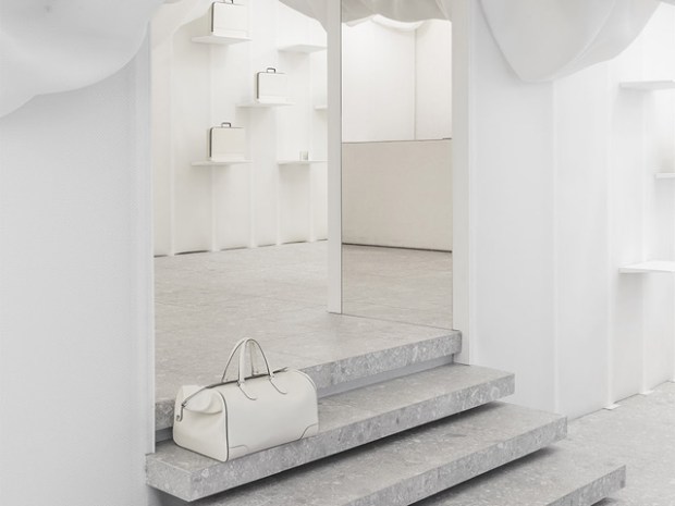 conseilsdeco-monochrome-deco-decoration-boutique-valextra-snarkitecture-interieur-sisto-legnani-cappelletti-03