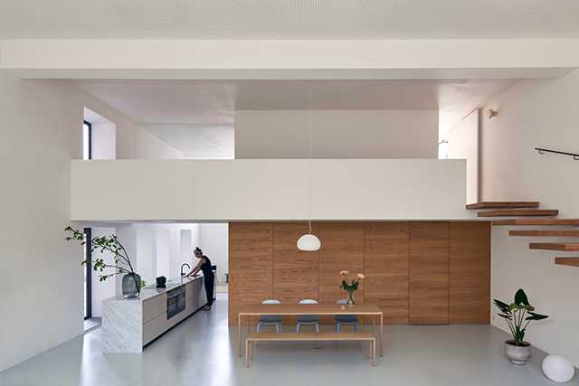 Un ancien gymnase transformé en loft épuré et zen | Conseils Déco