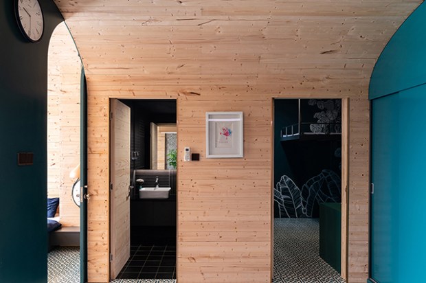 Conseilsdeco-deco-decoration-conseil-architecture-interieur-amenagement-espaces-fonctionnels-Block-Architects-plafond-renovation-appartement-Ho-Chi-Minh-Ville-Vietnam-arches-contreplaque-conseils-06