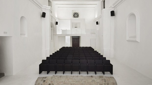 Conseilsdeco-deco-decoration-conseil-architecture-interieur-requalification-renovation-eglise-spectacle-Luigi-Valente-Mauro-Di-Bona-architecture-minimaliste-01