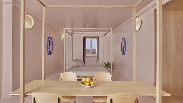 Conseilsdeco-deco-decoration-conseil-architecture-interieur-Comment-decorer-appartement-Airbnb-maison-artistes-Lorenzo-Vitturi-Eligo-Studio-location-Italie-volumes-monochromes-02